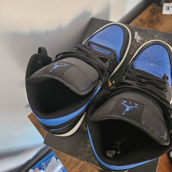 Air Jordan 1s - Picture 1 of 5